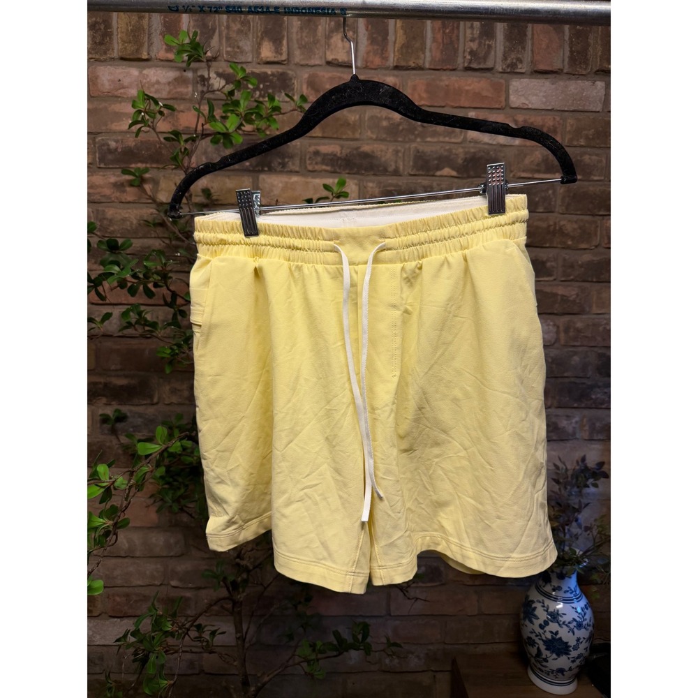 SOLD Mens Yellow Athletic Gym Shorts Elastic Waist Drawstring Pocket
